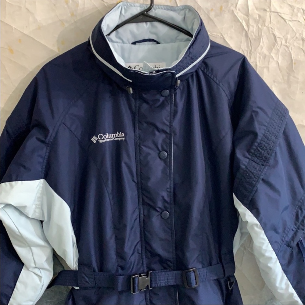 Women’s Columbia snow suit. Navy blue and baby blue. Large.
